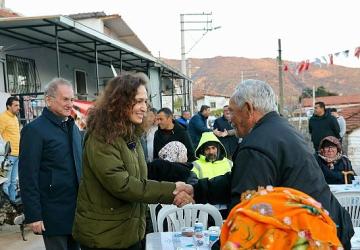 Köy meydanında Ramazan buluşması
