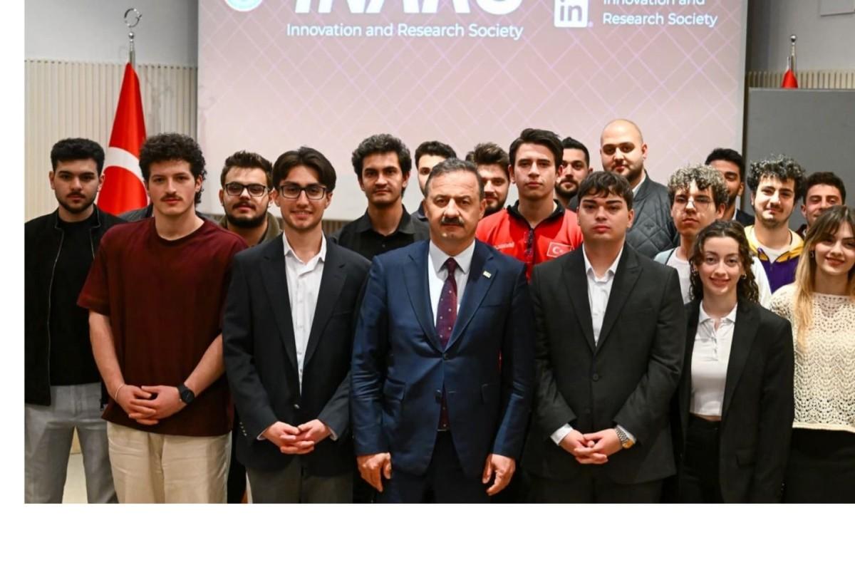 Anahtar Parti Genel Başkanı Yavuz Ağıralioğlu gençlerle bir araya geldi