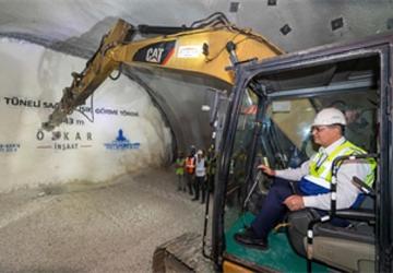 İzmir'in projeleri için 21 milyar liranın üzerinde yatırım yapıldı