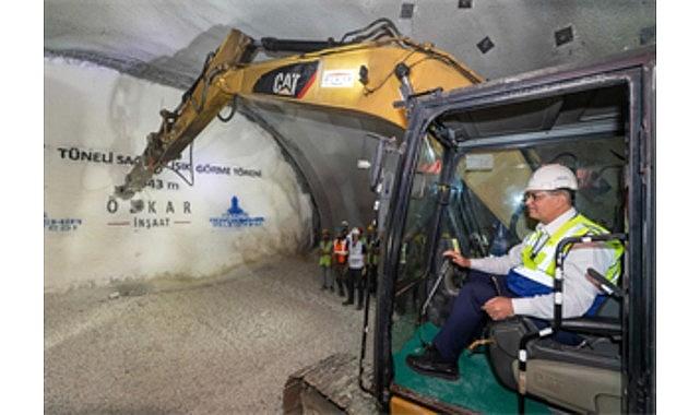 İzmir'in projeleri için 21 milyar liranın üzerinde yatırım yapıldı