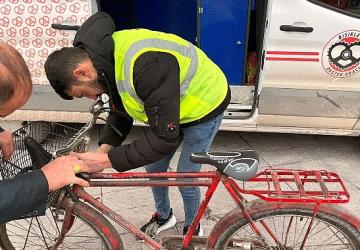 Konya Büyükşehir “Dünya Kışın İşe Bisikletle Gitme Günü" Kapsamında Etkinlikler Düzenliyor