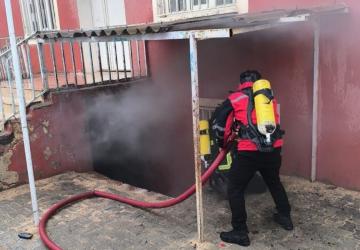 Adıyaman Besni’de ilkokul deposunda yangın