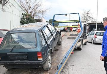 Manisa Büyükşehir Sahipsiz ve Hurda Araçları Kaldırıyor