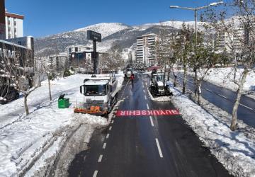 Büyükşehir’den Araç ve Yaya Trafiğine 7/24 Müdahale