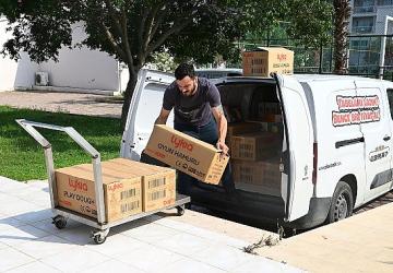 Öğrencilerin kırtasiye malzemeleri Kemer Belediyesi'nden