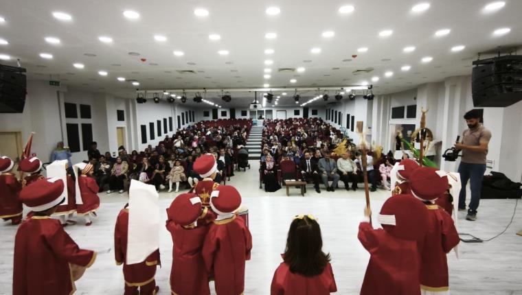 Adıyaman'da Kur’an kursu öğrencileri yıl sonunu sahne gösterileriyle kutladı