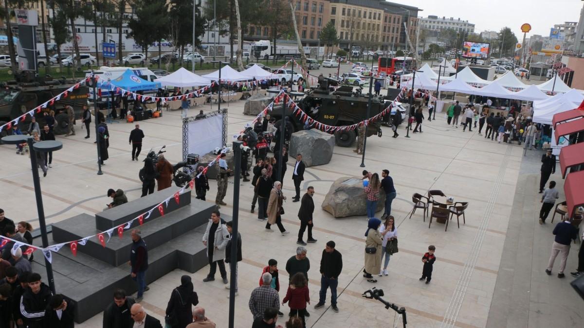 Adıyaman’da Polis Eşleri Derneği tarafından kermes düzenlendi - Videolu Haber