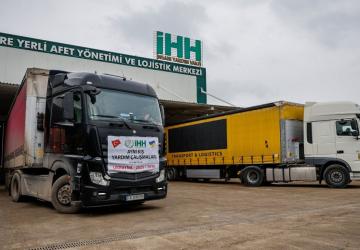 İHH’dan Ukrayna’daki siviller için 4 tır kış yardımı - Videolu Haber