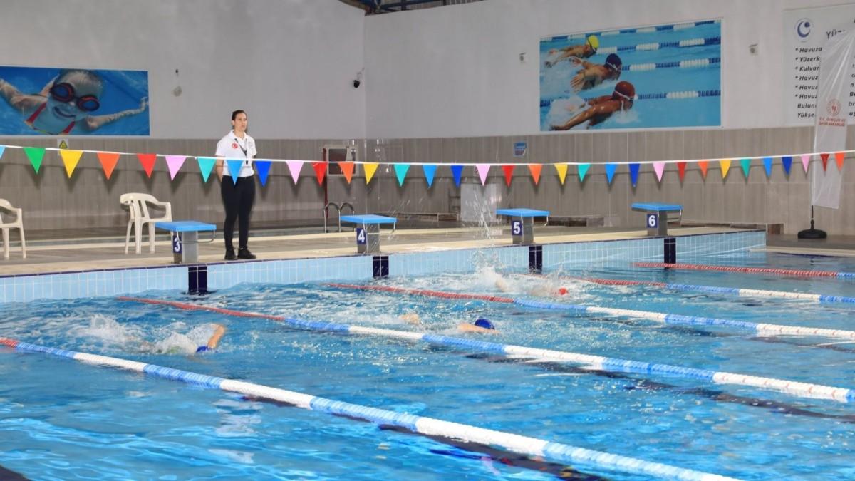Adıyaman’da, 23 Nisan 2. TBMM Kupası Yüzme İl Birinciliği tamamlandı