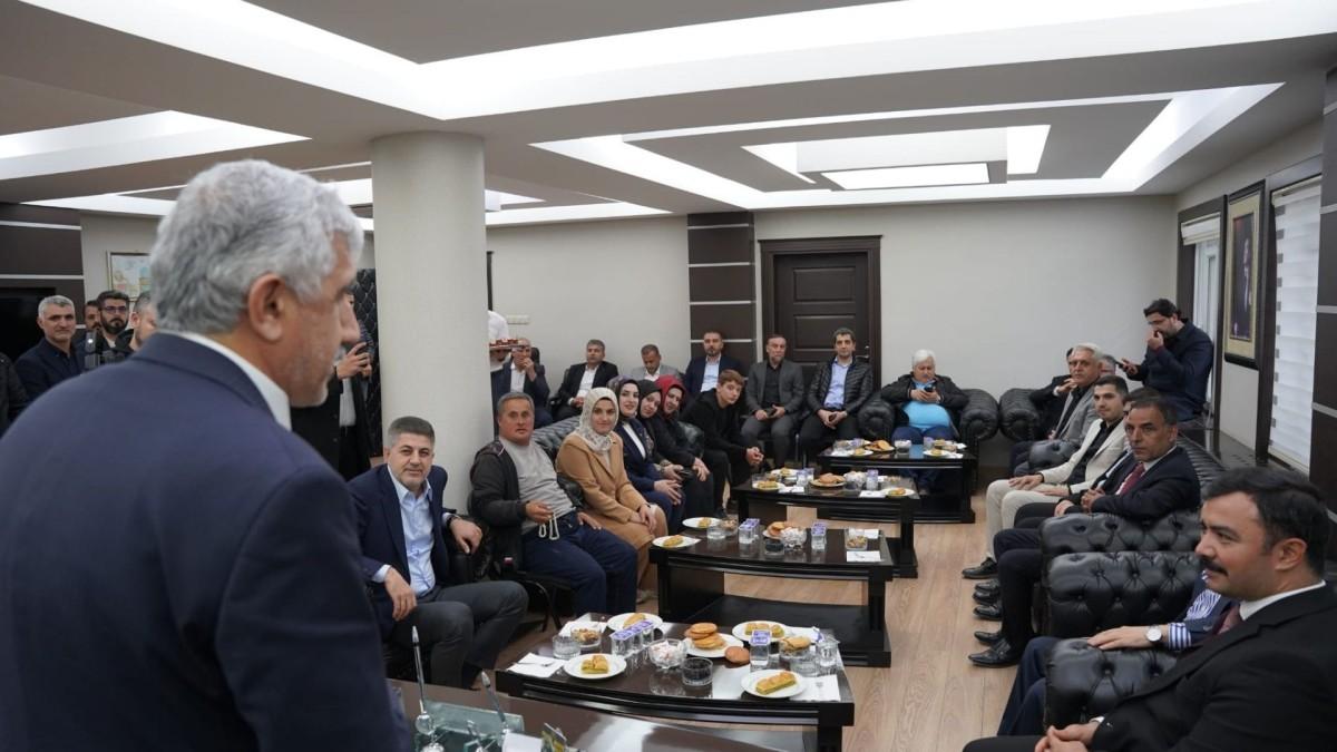 Kahta’da ‘Halkın Makamı’nda birlik buluşması: Projeler ve yatırımlar değerlendirildi