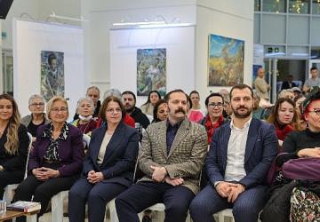 Kent Söyleşileri'ne ünlü yazar Ayşe Kulin konuk oldu