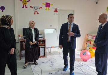 Gölbaşı Kaymakamı Algın, Aile Destek ve Eğitim Merkezi’ni ziyaret etti