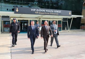 Vali Varol Adıyaman Havalimanı Müdürlüğü’ne çalışma ziyareti gerçekleştirdi