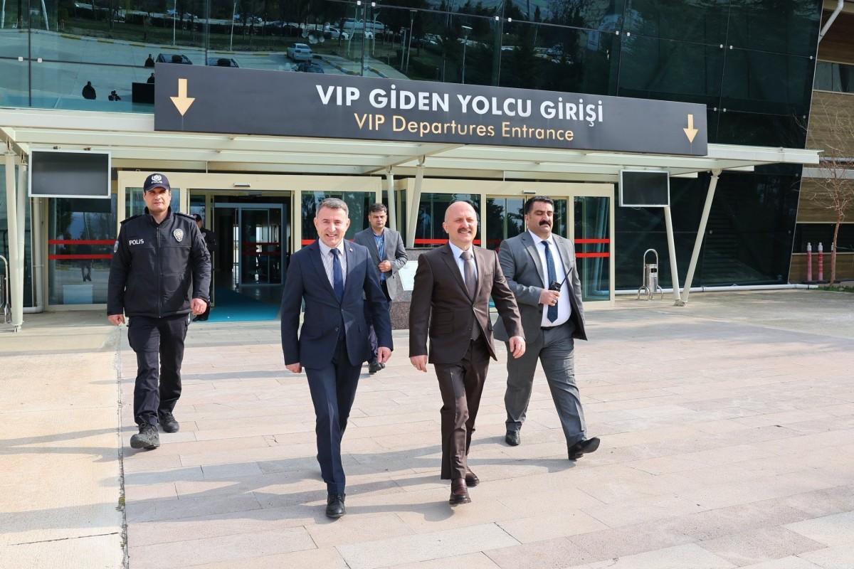 Vali Varol Adıyaman Havalimanı Müdürlüğü’ne çalışma ziyareti gerçekleştirdi