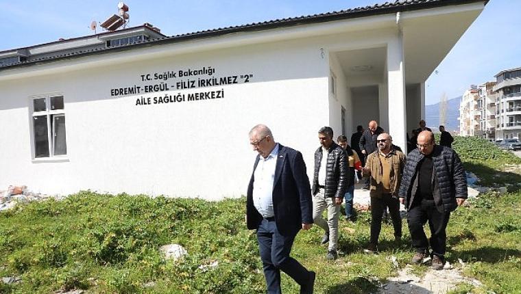 Edremit Belediyesi'den Narlı'dan Bostancı'ya saha mesaisi