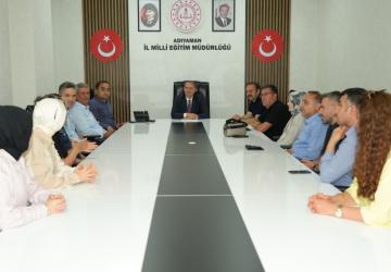 Adıyaman’da Hârezmî Eğitim Modeli uygulayan öğretmenlere katılım belgesi