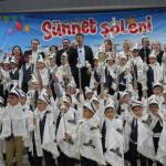 ADIYAMAN (PERRE) - Şeriban ÖZÇAKMAK - Adıyaman Belediyesi tarafından düzenlenen Geleneksel Sünnet Şöleni'nde 113 çocuğun sünnetini gerçekleştirdi.