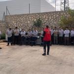 ADIYAMAN (PERRE) - Şeriban ÖZÇAKMAK - Besni İtfaiye Müdürlüğü ekipleri, Adıyaman'ın Besni Organize Sanayi Bölgesi içerisinde bulunan Canex fabrikasında görevli personele, yangınlara karşı uygulamalı eğitim verdi.