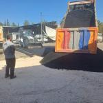 ADIYAMAN (PHA) - Mustafa KAMIŞ – Kahta Belediyesi, ilçede asfalt sezonunun başlamasıyla birlikte yol yapım, bakım ve onarım çalışmalarını hızlandırdı.