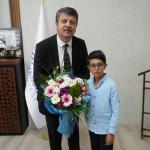 ADIYAMAN (PHA) - Gülbahar SÜNGÜ – 23 Nisan Ulusal Egemenlik ve Çocuk Bayramı kapsamında Adıyaman Belediyesi'nde geleneksel koltuk devri yapıldı.