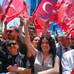 ANKARA (PERRE) - (Sibel TURAN) - CHP'de mutlak butlan kararı sonrası yeniden Genel Merkez'e giden Kemal Kılıçdaroğlu, partililere hitaben yaptığı açıklamada, CHP'nin temiz ve şaibesiz bir kurultayla yoluna devam etmesi g...