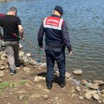 DİYARBAKIR (PHA) - Gülbahar SÜNGÜ - Diyarbakır’ın Çınar ilçesine bağlı Çınarköy Mahallesi’ndeki sulama göletinde yaşanan balık ölümleri üzerine jandarma ve ilgili kurumlar harekete geçti.