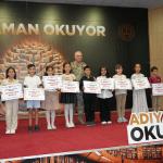 ADIYAMAN (PHA) - Adıyaman Valiliği himayelerinde, İl Milli Eğitim Müdürlüğü koordinesinde yürütülen “Adıyaman Okuyor” Projesi kapsamında ödül töreni düzenlendi.