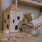 ADIYAMAN (PERRE) - Berfin GÜRBÜZ- Sibel TURAN-Öğretmenlikten çini ve seramik ustalığına uzanan yolculuğuyla dikkat çeken iş kadını ve yazar Nazan Taştan Yapıcı, deprem sonrası hobisini nasıl mesleğe dönüştürdüğünü, giriş...