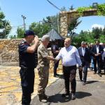 ADIYAMAN (PERRE) - Adıyaman Valisi Abdullah Küçük, Belören Beldesi'ndeki programlarının ardından Belören Jandarma Karakolu'nu ziyaret ederek görev başındaki kahraman jandarma personeliyle bir araya geldi.