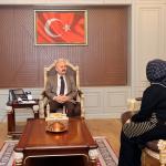 ADIYAMAN (PHA) - Adıyaman Valisi Osman Varol, her hafta düzenlediği halk günü buluşmalarında vatandaşların taleplerini, ihtiyaç ve sorunlarını dinliyor.