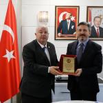 ANKARA (PHA) - Gülbahar SÜNGÜ – Adıyaman Platformu heyeti, Çalışma ve Sosyal Güvenlik Bakan Yardımcısı Ahmet Aydın’ı ziyaret ederek, depremden etkilenen esnafa yönelik borçların silinmesi ve yeni teşviklerin hayata geçir...