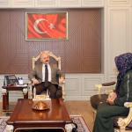 ADIYAMAN (PHA) - Adıyaman Valisi Osman Varol, her hafta düzenlediği halk günü buluşmalarında vatandaşların taleplerini, ihtiyaç ve sorunlarını dinliyor.