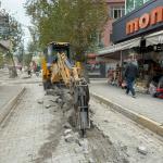ADIYAMAN (PERRE) - Şeriban ÖZÇAKMAK - Adıyaman Belediyesi, şehir merkezinde uzun yıllardır yenilenmeyen altyapıyı modernize etmek için Sağlık Ocağı Caddesi'nde çalışmalara başladı.