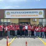 MALATYA (PHA) - Gülbahar SÜNGÜ – Malatya Büyükşehir Belediyesi, Türkiye Afet Müdahale Planı (TAMP) kapsamında çözüm ortağı olduğu kuruluşlarla birlikte afet ve yangınlara yönelik bilinçlendirme çalışmalarına devam ediyor...