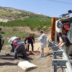 ADIYAMAN (PHA) - Mustafa TEKİN - Adıyaman’ın Besni ilçesinde sabah saatlerinde meydana gelen trafik kazasında, hafriyat kamyonunun şarampole devrilmesi sonucu sürücü Murat Sağdıç (30) hayatını kaybetti.
