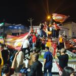 ADIYAMAN (PERRE) - Behçet ATABEK - Galatasaray'ın dün akşam Antalyaspor'u 4-2 mağlup ederek şampiyonluğunu ilan etmesinin ardından Adıyaman'da sarı-kırmızılı taraftarlar sokaklara çıktı.
