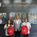 ADIYAMAN (PHA) - Gülbahar SÜNGÜ – Malatya’da 7-9 Mayıs tarihleri arasında düzenlenen “Özel Olimpiyatlar Türkiye Doğu Anadolu Bölge Oyunları”nda Adıyaman’ı temsil eden özel sporcular, büyük bir başarıya imza atarak 9 mada...