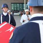 ADIYAMAN (PHA) - Adıyaman’ın Çelikhan ilçesinde, nöbet çıkışı kullandığı elektrikli bisikletin devrilmesiyle tedavi altına alındığı hastanede hayatını kaybeden Jandarma Uzman Çavuş Tayfun Şahintepe (32) memleketi Afyonka...