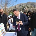 ADIYAMAN (PERRE) - Şeriban ÖZÇAKMAK - Adıyaman İlçe Milli Eğitim Müdürü Lütfü Başli, Damlacık Ortaokulu ve Damlacık İmam Hatip Ortaokulu'nda düzenlenen TÜBİTAK 4006 Bilim Fuarı'nı ziyaret ederek öğrencilerin projelerini...