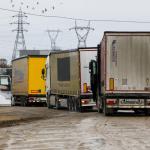 ULUSAL (PERRE) - Şeriban ÖZÇAKMAK - İHH İnsani Yardım Vakfı, kış yardımları kapsamında Rusya-Ukrayna Savaşı'ndan etkilenen Ukraynalı sivillere ulaştırılmak üzere gıda, hijyen, giyim malzemeleri ile 157 jeneratörün yer al...