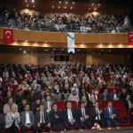 ADIYAMAN (PHA) - Adıyaman’ın Kahta ilçesinde, Kahta Kaymakamlığı, İlçe Belediyesi ve İlçe Milli Eğitim Müdürlüğü tarafından öğretmenlerden oluşan tiyatro ekibiyle sahneye konan "Son Çırpınış" adlı tiyatro oyunu, izleyici...