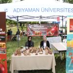 ADIYAMAN (PHA) - Gülbahar SÜNGÜ – Adıyaman Üniversitesi tarafından düzenlenen Bahar Şenliği ve Türk Mutfağı Haftası etkinlikleri, ikinci gününde de yoğun katılım ve renkli programlarla devam etti.
