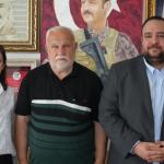ADIYAMAN (PHA) - Mustafa TEKİN – Anahtar Parti Adıyaman İl Teşkilatı, Anneler Günü kapsamında şehitlik ziyareti gerçekleştirdi ve şehit annelerini evlerinde ziyaret etti.
