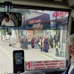 ADIYAMAN (PERRE) - Şeriban ÖZÇAKMAK - Adıyaman'da Kolej Hattı'nda sabah saatlerinde yaşanan yoğunluk nedeniyle vatandaşlar sefer sayılarının artırılmasını talep ediyor.