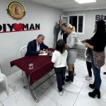 ADIYAMAN (PERRE) - Şeriban ÖZÇAKMAK - Gazeteci, yazar ve şair Fahrettin Çelik, Adana'da yaşayan Adıyamanlılarla bir araya gelerek söyleşi gerçekleştirdi, kitaplarını imzaladı.