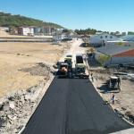 ADIYAMAN (PERRE) - Şeriban ÖZÇAKMAK - Adıyaman Belediyesi Fen İşleri Müdürlüğü ekipleri, Esentepe Mahallesi ile Narlıkuyu ve İndere bağlantı yollarında asfalt serim çalışmalarını yoğun şekilde sürdürüyor.