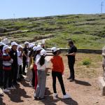 ADIYAMAN (PHA) - Adıyaman Üniversitesi Arkeoloji Topluluğu, ÜNİDES Programı kapsamında yürütülen “Geçmişin İzinde: Arkeoloji ve Kültürel Miras Eğitimi” projesi kapsamında Şehit Abdurrahman Doğan Ortaokulu öğrencilerine y...