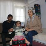 ADIYAMAN (PERRE) - Şeriban ÖZÇAKMAK-Sibel TURAN - Adıyaman'ın Gölbaşı ilçesinde yaşayan SMA Tip-1 hastası 10 yaşındaki İkranur Alsat'ın Dubai'de uygulanacak gen tedavisi için başlatılan Adıyaman Valiliği onaylı yardım ka...