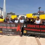 ADIYAMAN (PERRE) - Berfin GÜRBÜZ- Şeriban ÖZÇAKMAK- Eğitim Sen Adıyaman Şubesi, Şanlıurfa Siverek ve Kahramanmaraş'ta yaşanan okul saldırılarına tepki göstermek için basın açıklaması yapıp oturma eylemi gerçekleştirdi.