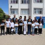 ADIYAMAN (PHA) - Sağlık Bakanlığı ve Milli Eğitim Bakanlıkları arasında imzalanan protokolle başlatılan "Sağlıklı Çocuk, Sağlıklı Gelecek" programının Adıyaman’daki ilk saha uygulaması Kahta Mevlâna İlköğretim Okulu'nda...